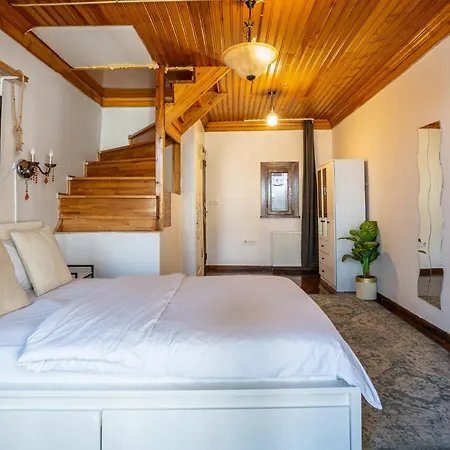 Semesterbostad Historic Luetfi Pasha House In Balat 2br *